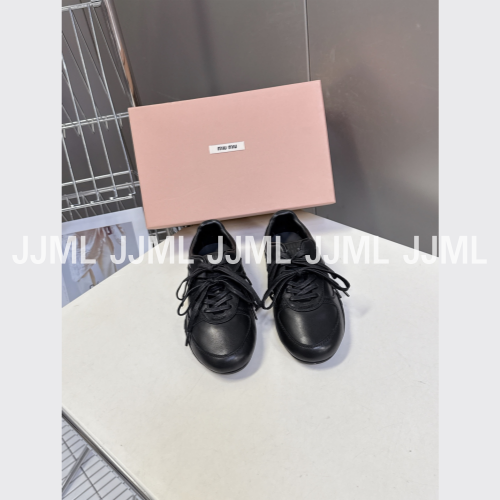 미우미우 도나 레더 스니커즈 블랙