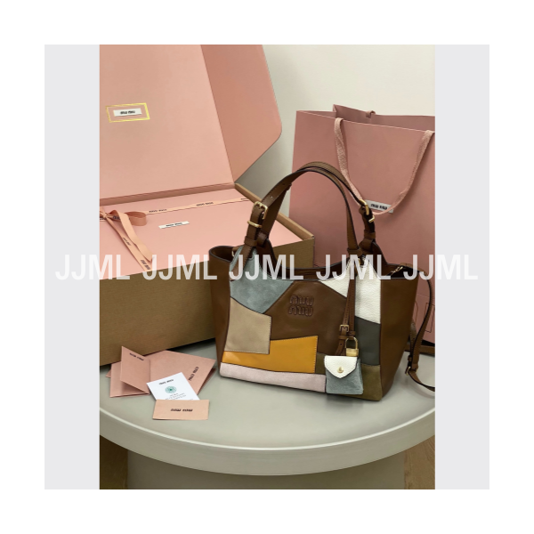 미우미우 패치워크 레더 핸드백