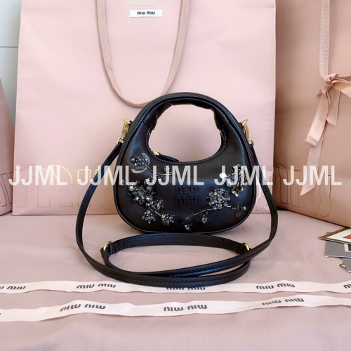 미우미우 완더 자수 듀체스 미니백 5BP078