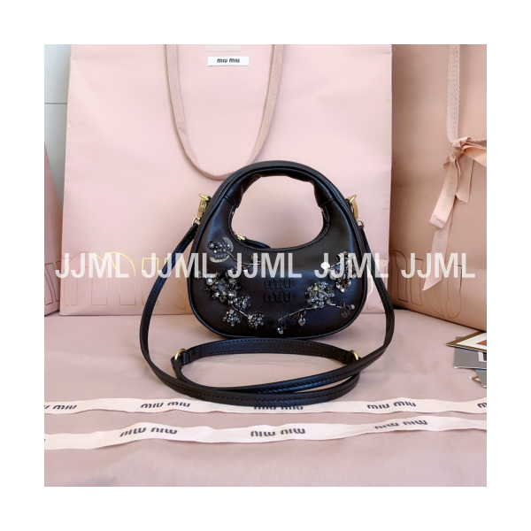 미우미우 완더 자수 듀체스 미니백 5BP078