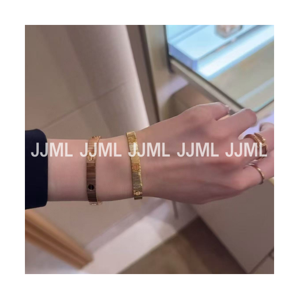 까르띠에 러브 언리미티드 팔찌 로즈골드