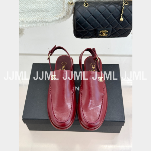 샤넬 페이던트 레더 슬링백 로퍼 레드