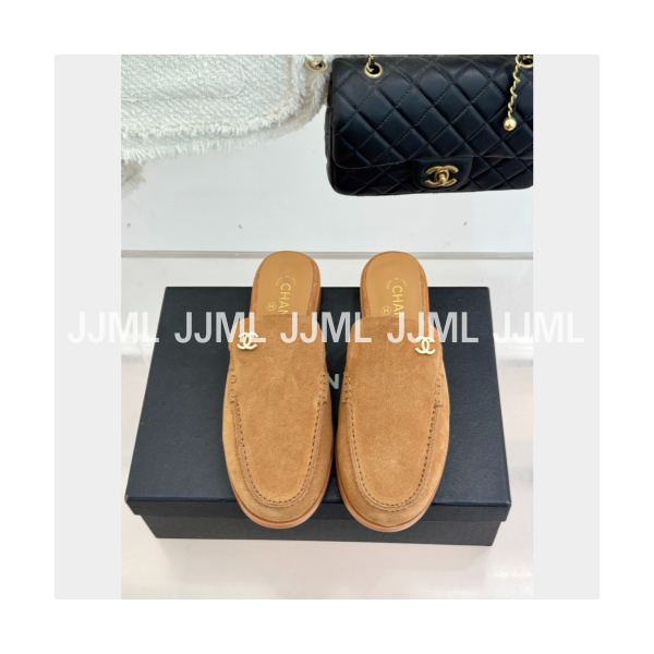 샤넬 스웨이드 뮬 브라운