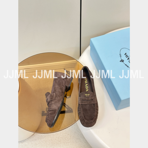 프라다 스웨이드 페니 로퍼 초코