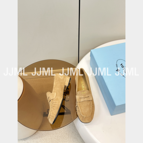 프라다 스웨이드 페니 로퍼 베이지