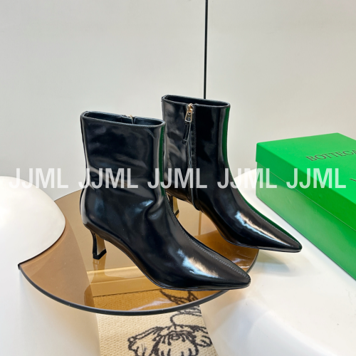 보테가베네타 아토믹 앵클 부츠 블랙