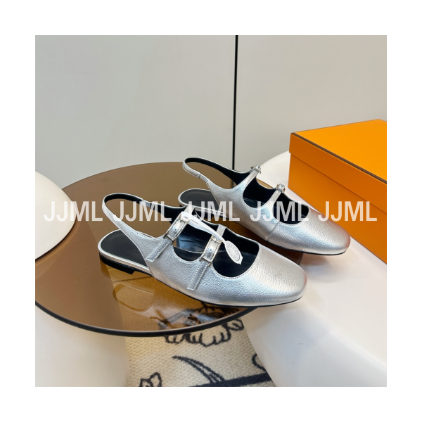 에르메스 재키 펌프스 실버