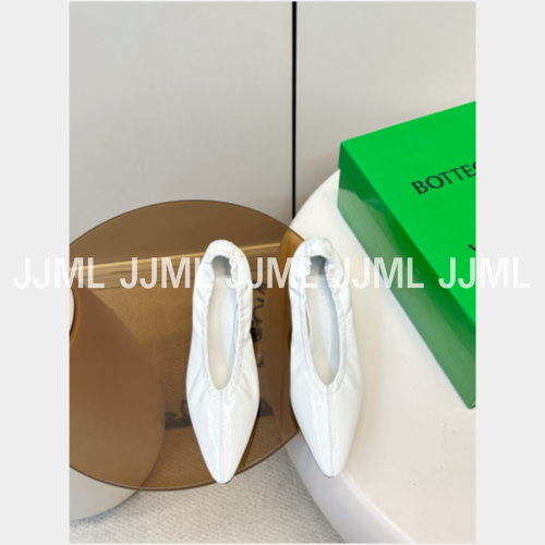 보테가베네타 리사 플랫 슈즈 화이트