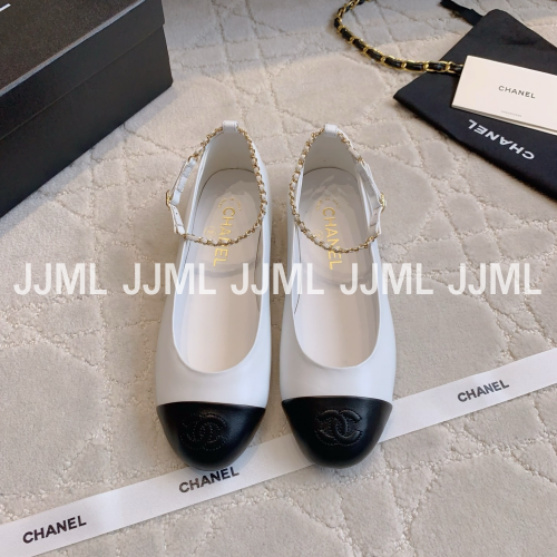 샤넬 투톤 체인 스트랩 발레리나 플랫 슈즈 화이트블랙