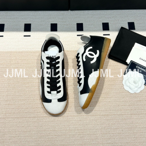 샤넬 2026 SS 컬렉션 스니커즈 블랙