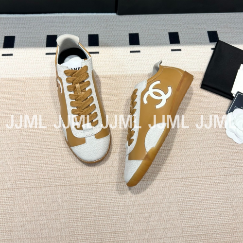 샤넬 2026 SS 컬렉션 스니커즈 라이트브라운