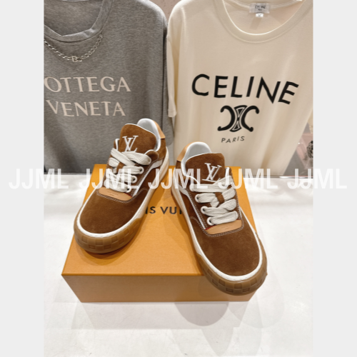 루이비통 틸티드 스니커즈 브라운