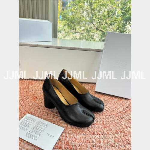 메종마르지엘라 타비 펌프스 블랙