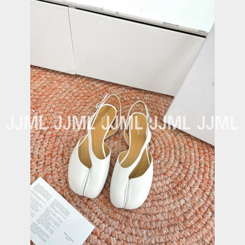 메종마르지엘라 페이던트 가죽 타비 슬링백 샌들 화이트 무광