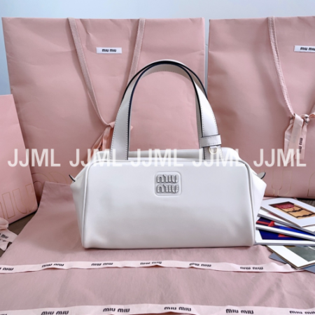 미우미우 가죽 탑 핸들백 화이트 5BB182