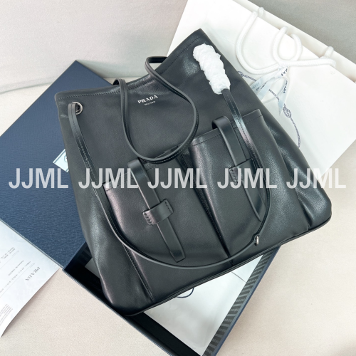 프라다 라지 레더백 1BC293