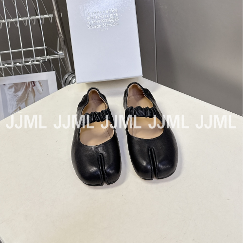 메종마르지엘라 타비 메리제인 플랫 블랙