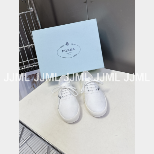 프라다 드릴 패브릭 스니커즈 화이트