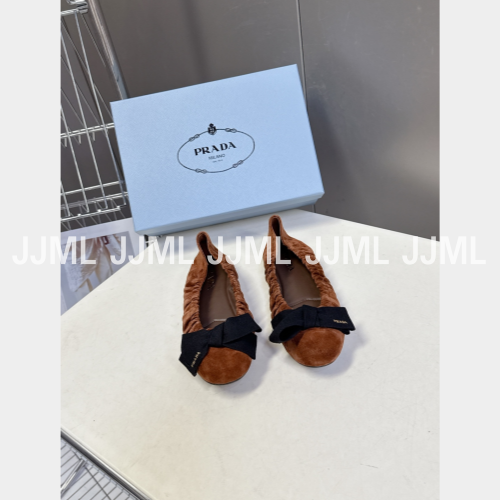 프라다 가죽 스크런치 리본 플랫 브라운 스웨이드