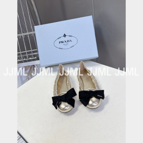 프라다 가죽 스크런치 리본 플랫 골드