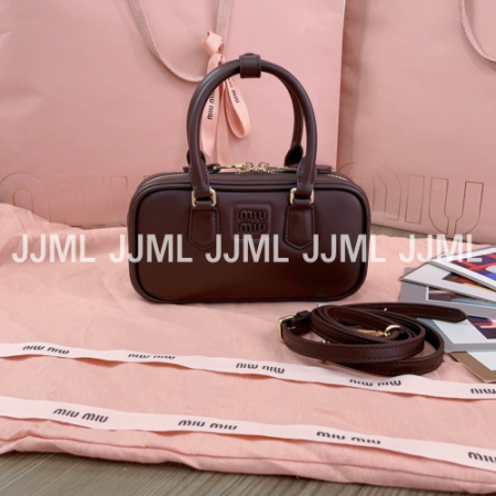 미우미우 아르카디 레더백 브라운 5BP088