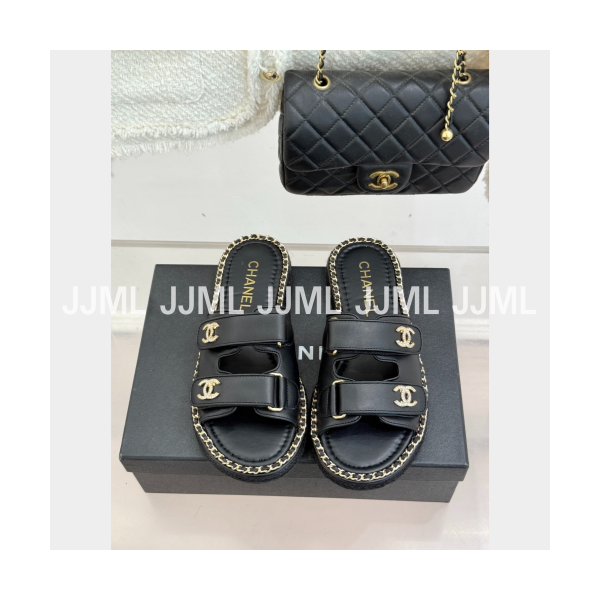 샤넬 벨크로 슬라이드 샌들 블랙