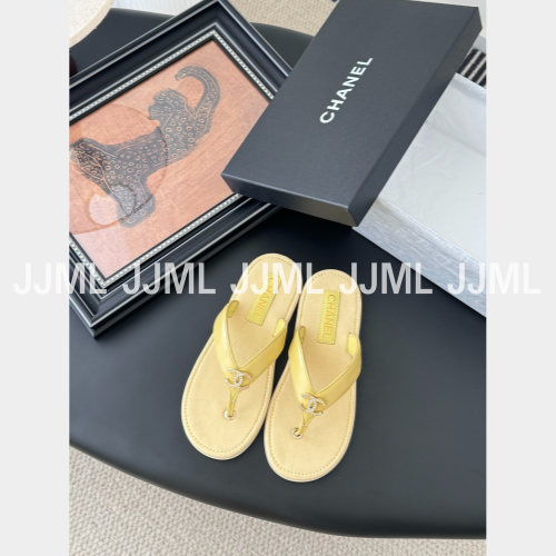 샤넬 로고 플립플랍 슬리퍼 버터