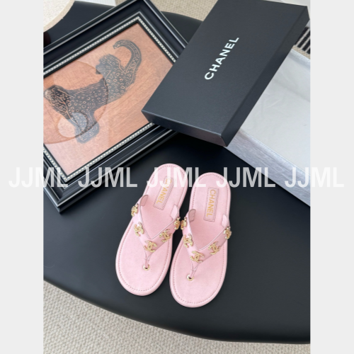 샤넬 로고 참 패턴 플립플랍 슬리퍼 핑크