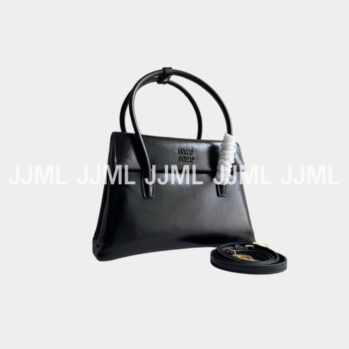 미우미우 솔리테르 샤이니 레더백 블랙