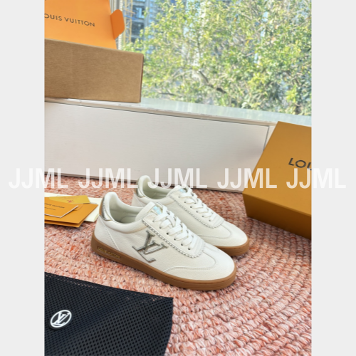 루이비통 프론트로우 스니커즈 아이보리