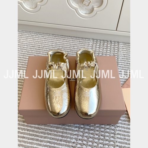 미우미우 루시드 나파 가죽 발레리나 슈즈 골드