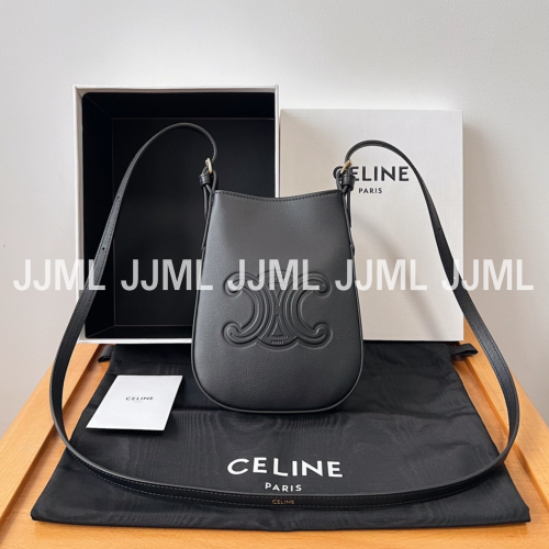 셀린느 트리옹프 엘로이즈 파우치백 블랙