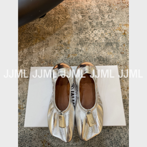 메종마르지엘라 메탈 발렛 플랫슈즈 실버