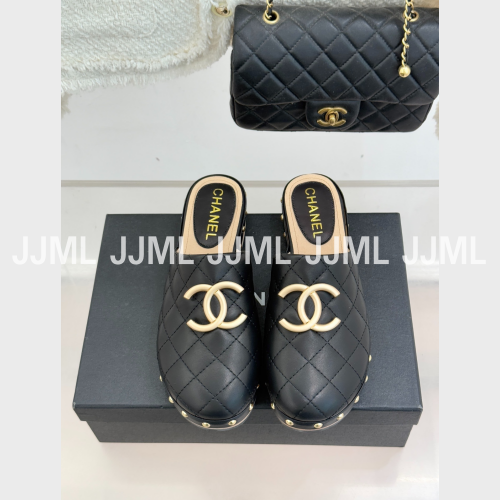 샤넬 CC 로고 퀄팅 플랫폼 슬립온 블랙