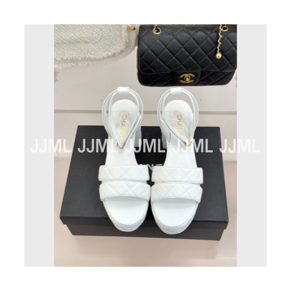 샤넬 가보시힐 샌들 퀄팅 화이트