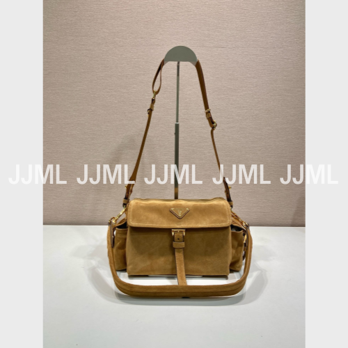 프라다 익스플로어 미디엄 스웨이드 토트백 베이지 1BD394