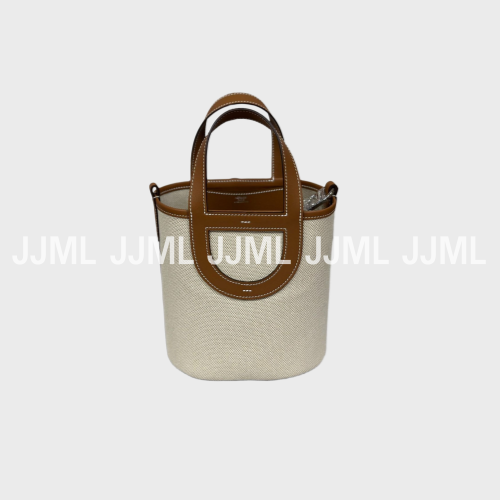 에르메스 인 더 푸르백 브라운 18