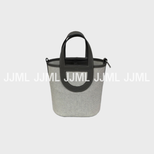 에르메스 인 더 푸르백 그레이 18