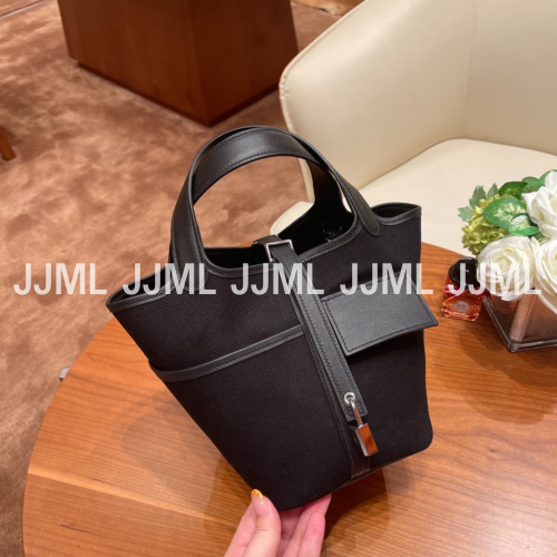 에르메스 피코탄 락 18 카고 포켓백 블랙