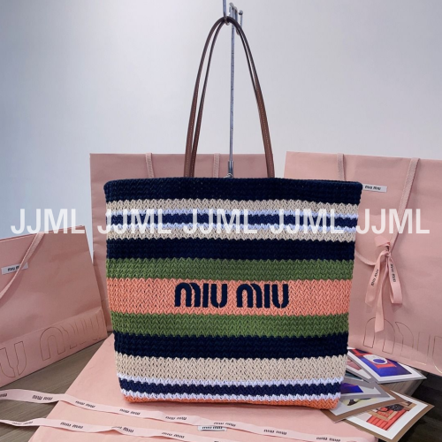 미우미우 스트라이프 크로셰 토트백 네이비 그린 5BG228