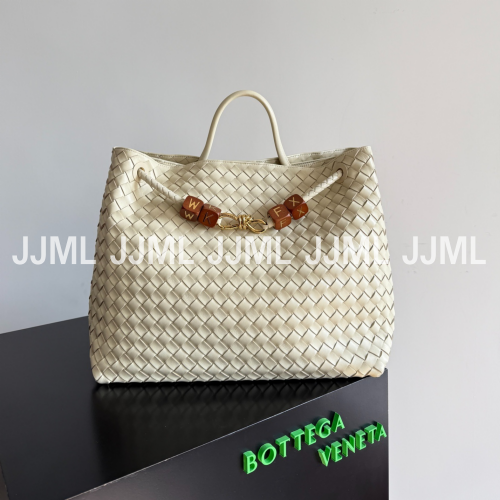 보테가베네타 안디아모 라지 백 아이보리