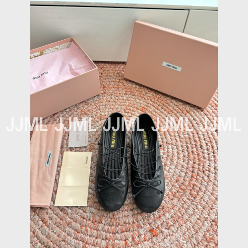 미우미우 타이 발레 플랫 블랙