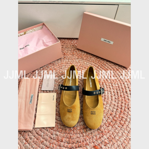 미우미우 스웨이드 발레리나 슈즈 꼬냑