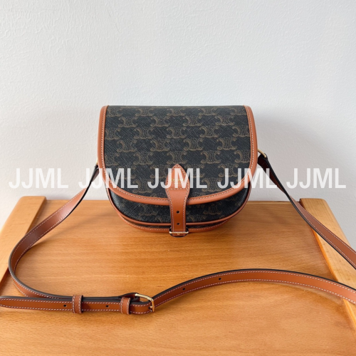 셀린느 트리옹프 폴코백