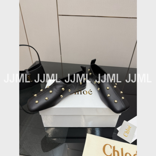 끌로에 리타 스터드 플랫 슈즈 블랙