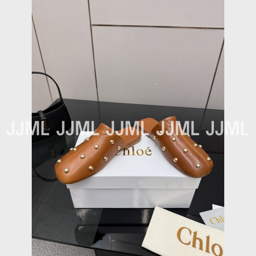 끌로에 리타 스터드 뮬 탠