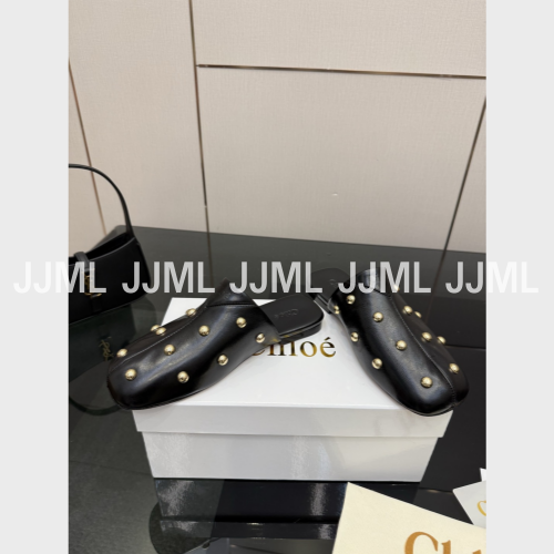 끌로에 리타 스터드 뮬 블랙