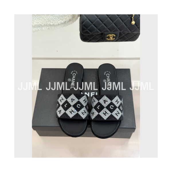 샤넬 큐빅 로고 패브릭 밸크로 샌들 블랙