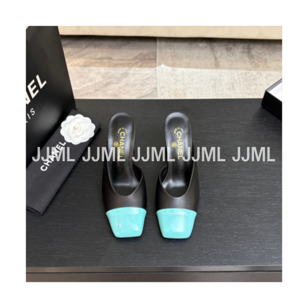 샤넬 20C 파리 인 로마 뮬 아쿠아