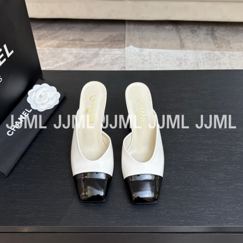 샤넬 20C 파리 인 로마 뮬 아이보리